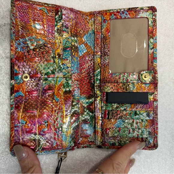 NWT Brahmin Hillary and Ady wallet in Reservoir Melboure Multi Crossbody bag - Picture 4 of 12